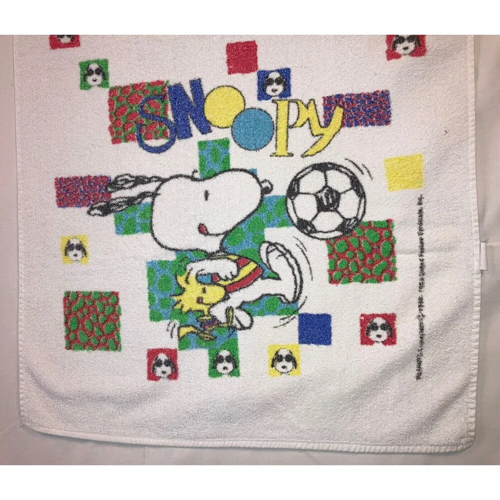 Vintage Peanuts Snoopy & Woodstock Soccer Football Gym Sports Towel by Cannon